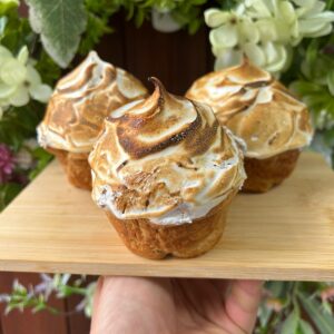 Lemon Meringue Cruffin