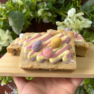 Mini Egg Blondie